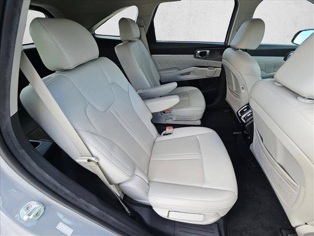 Used 2023 Kia Sorento SX FWD image 19