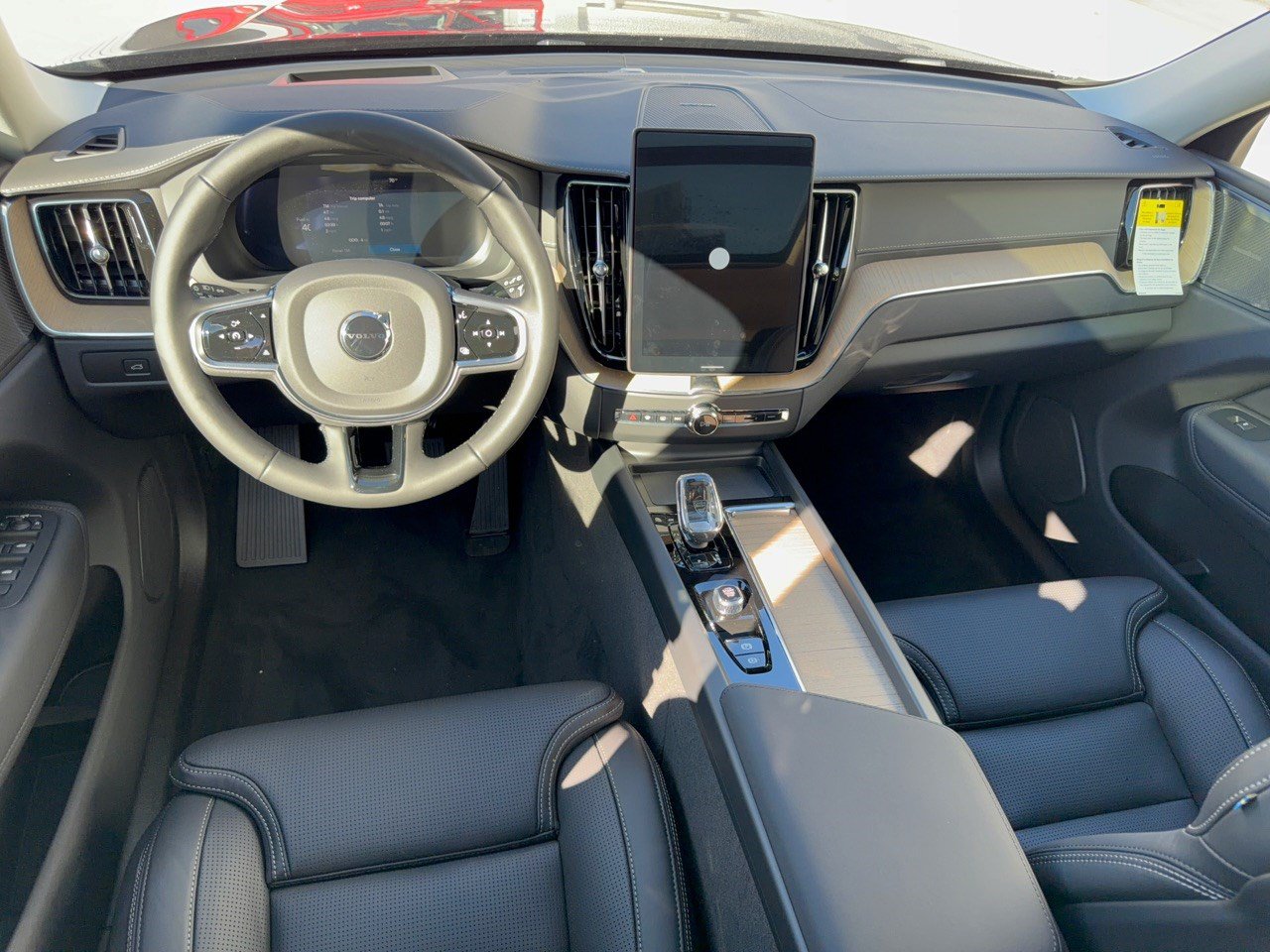 New 2027 Volvo XC60 B5 Ultra AWD/4WD image 17