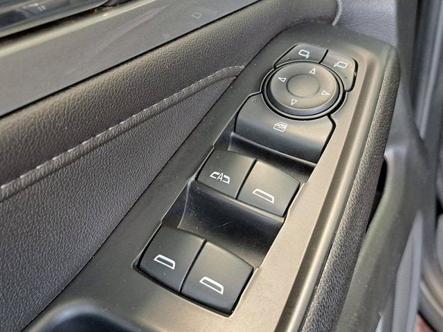Used 2022 Chevrolet Traverse LT FWD image 22