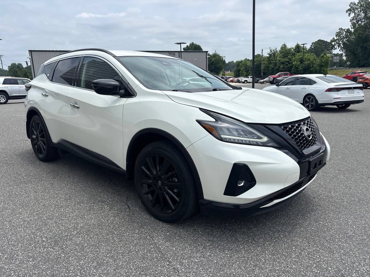Used 2023 Nissan Murano SV w/ SV Midnight Edition Package AWD/4WD image 9