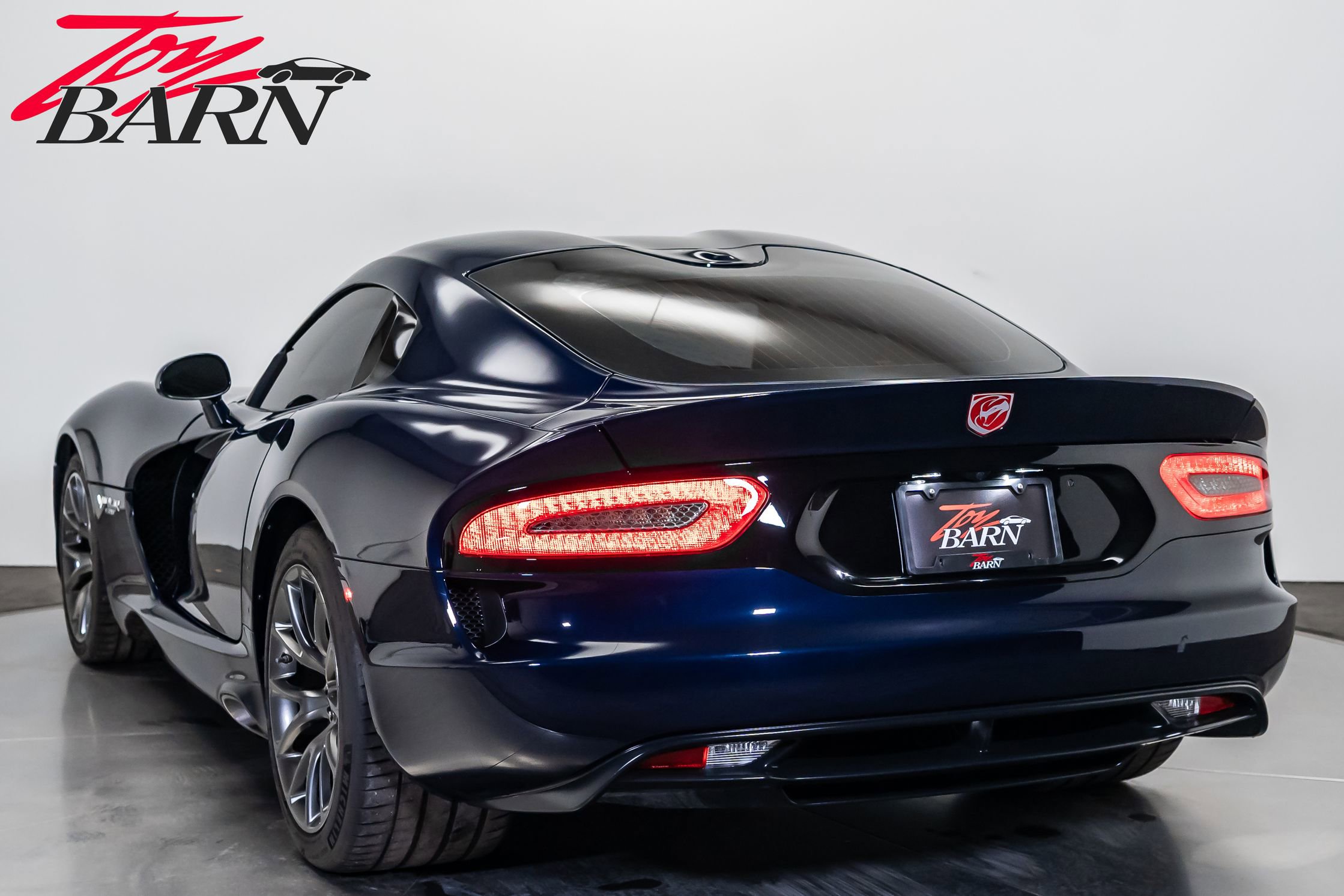 Used 2017 Dodge Viper GTC w/ GTS Interior Package image 11