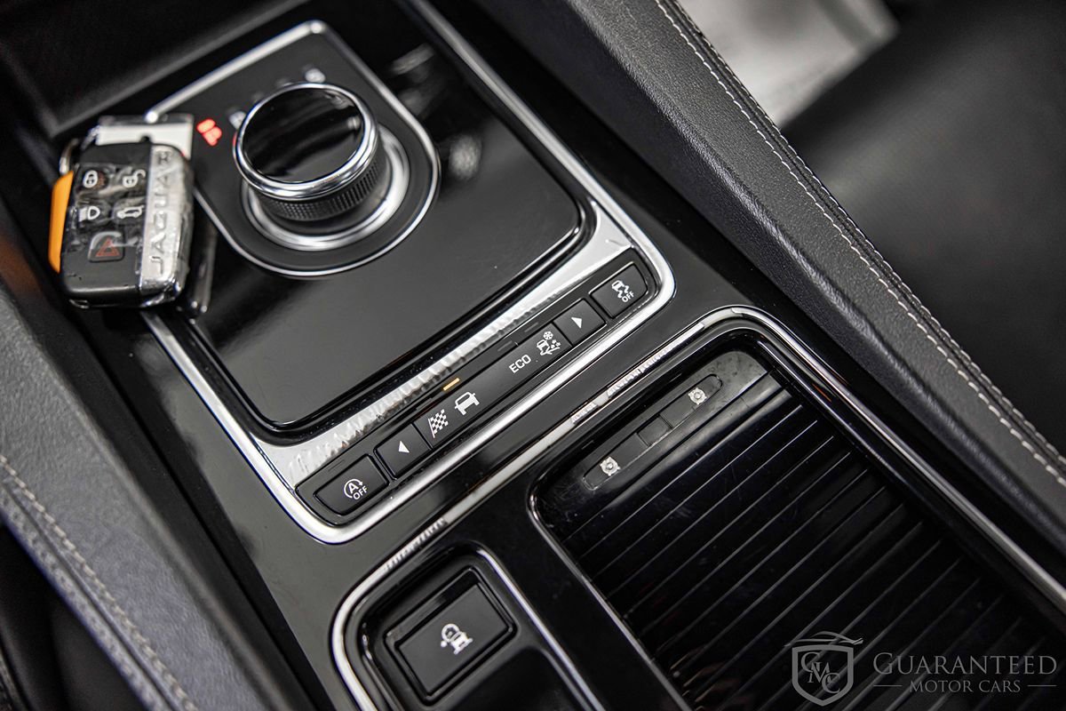 Used 2020 Jaguar F-PACE S AWD/4WD image 30
