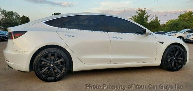 Used 2019 Tesla Model 3 image 11
