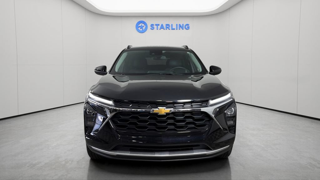 Certified 2025 Chevrolet Trax LT w/ Driver Confidence Package FWD image 15