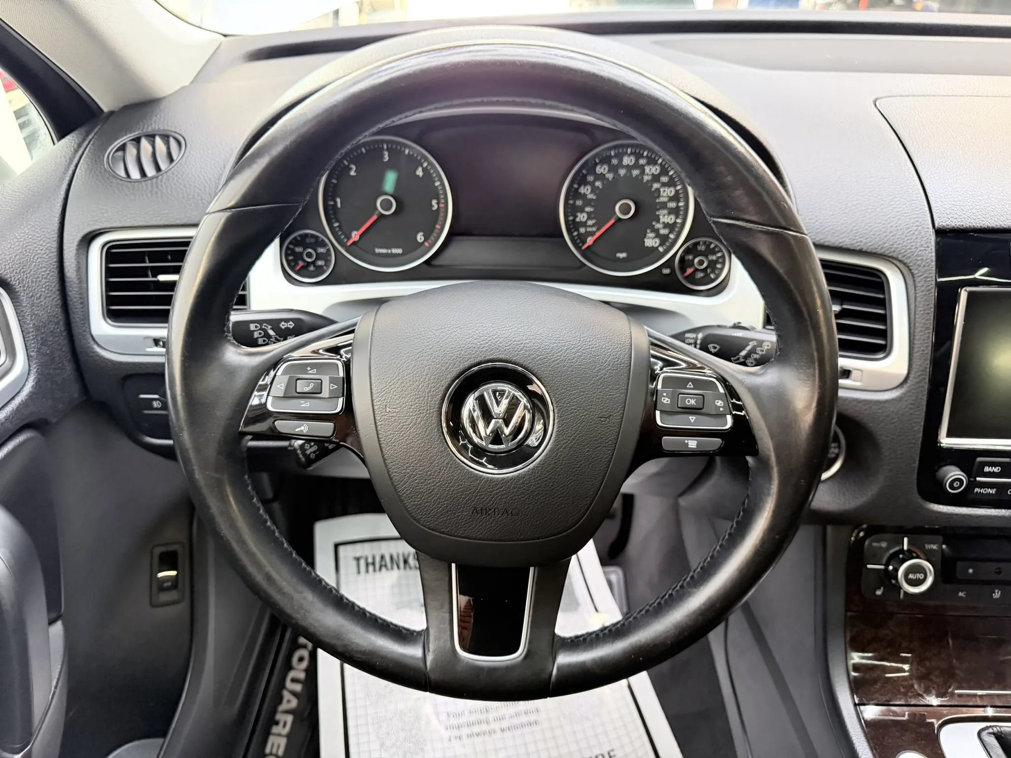 Used 2013 Volkswagen Touareg Executive AWD/4WD image 22