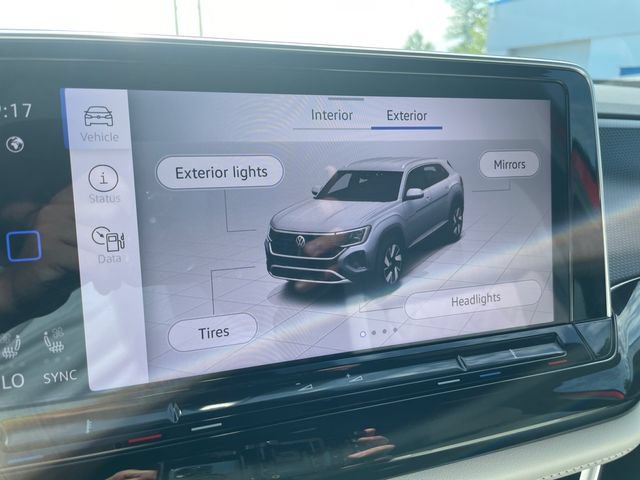 Used 2025 Volkswagen Atlas Cross Sport SEL Premium R-Line AWD/4WD image 20