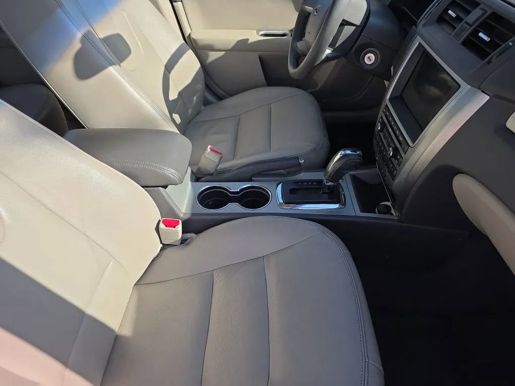Used 2011 Ford Fusion Hybrid w/ 502A Rapid Spec Order Code FWD image 13