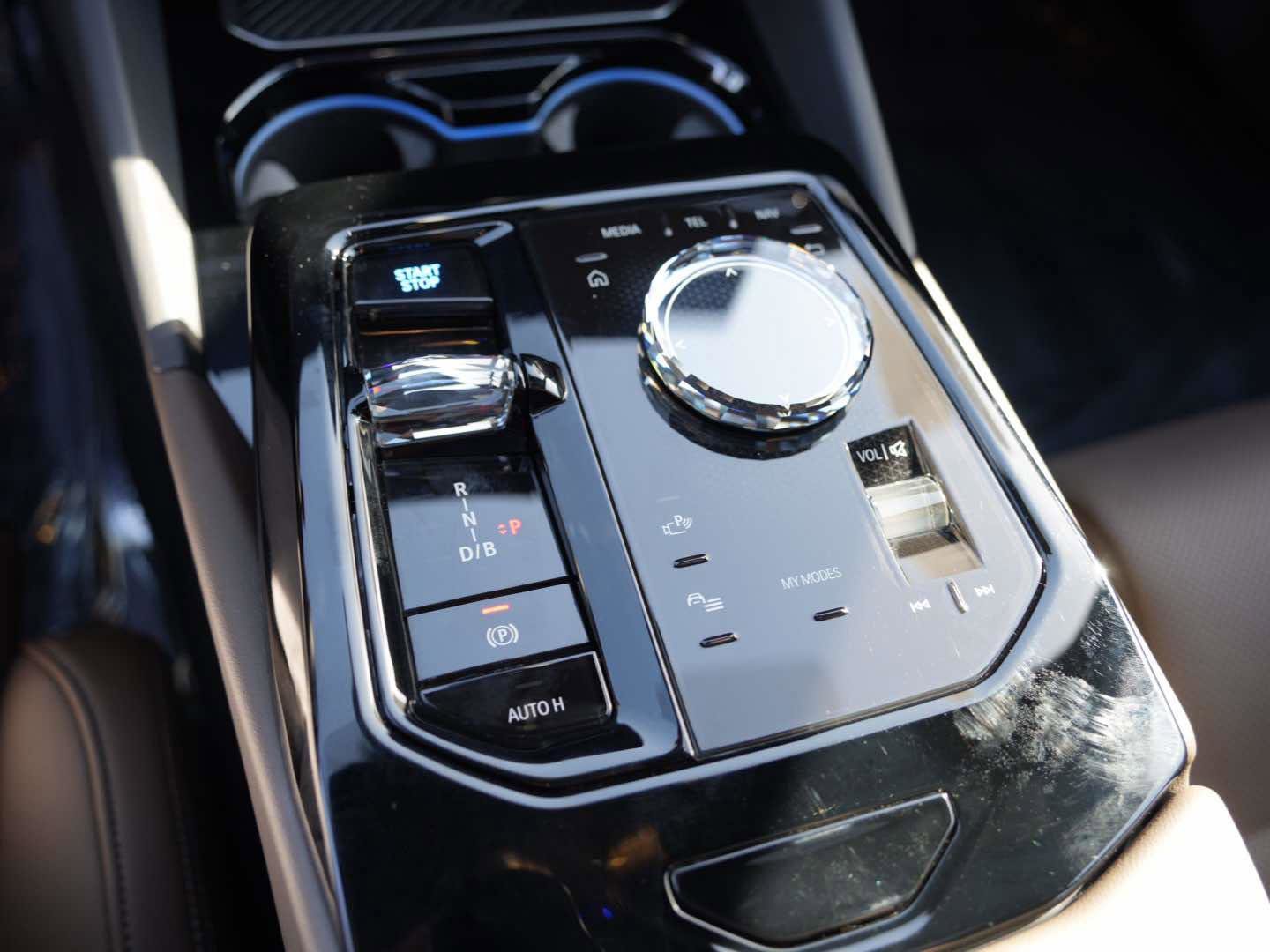 Used 2025 BMW i5 xDrive40 w/ Executive Package image 21