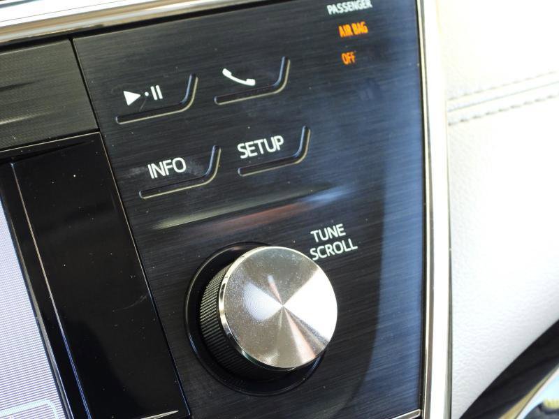 Used 2014 Toyota Avalon XLE FWD image 46