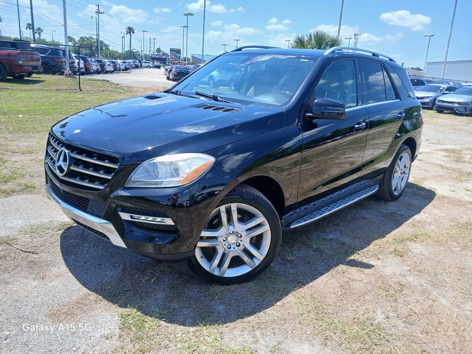 Used 2015 Mercedes-Benz ML 250 BlueTEC 4MATIC w/ Premium 1 Package image 2