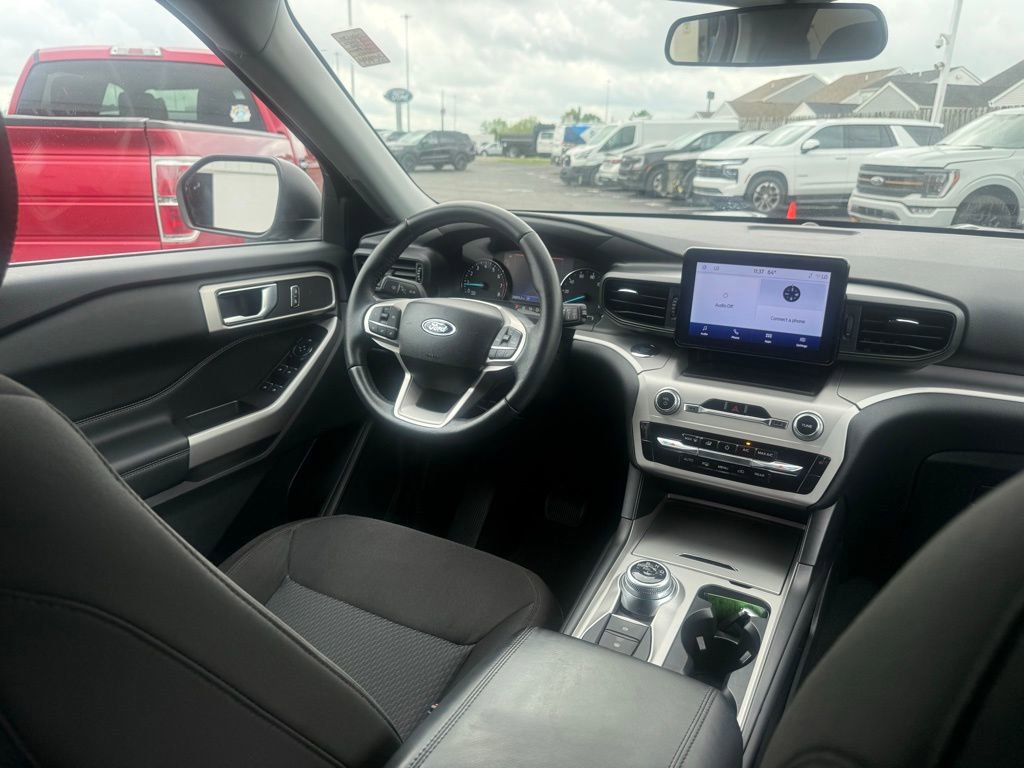 Used 2024 Ford Explorer XLT AWD/4WD image 52