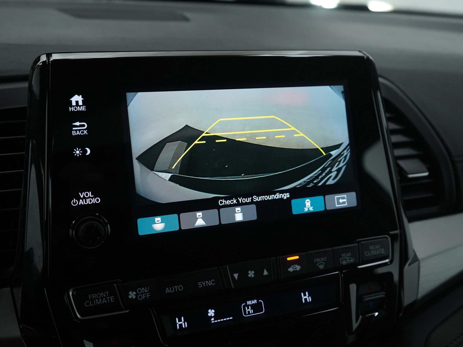 Used 2018 Honda Odyssey Touring image 25