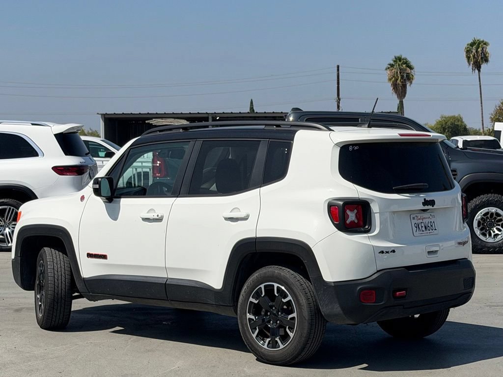 Used 2023 Jeep Renegade Trailhawk AWD/4WD image 2
