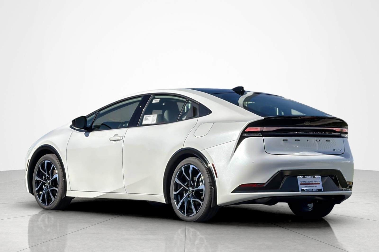 New 2026 Toyota Prius Plug-In Hybrid image 3