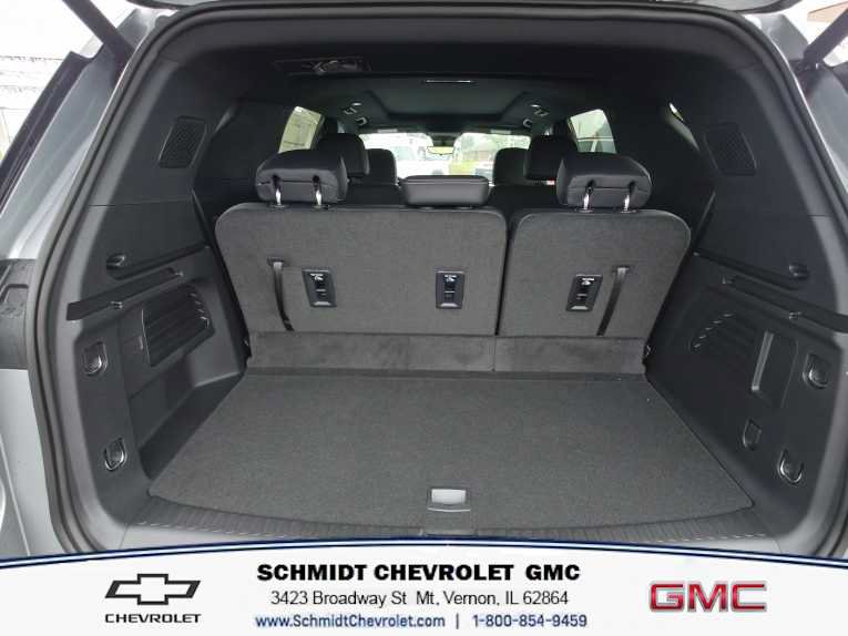 New 2026 Chevrolet Traverse LT w/ Sun and Wheel Package FWD image 9