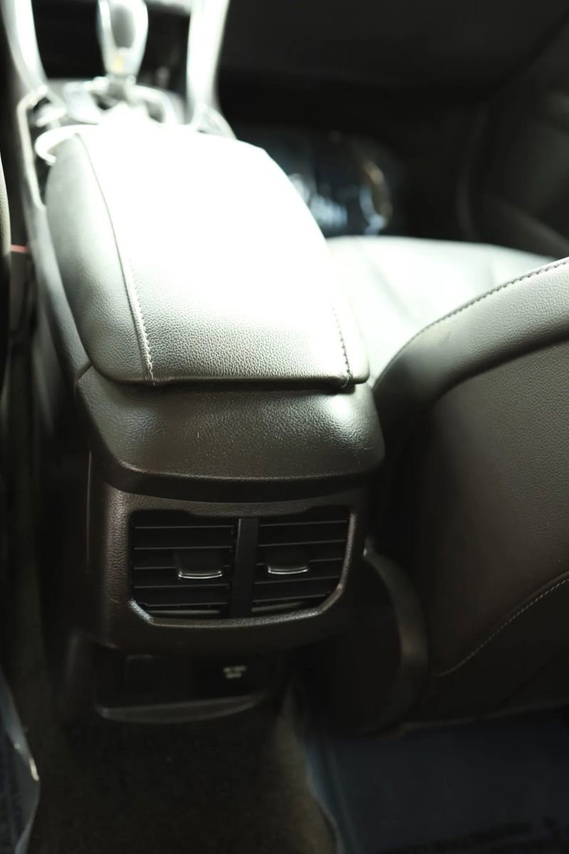 Used 2016 Ford Fusion Titanium image 35