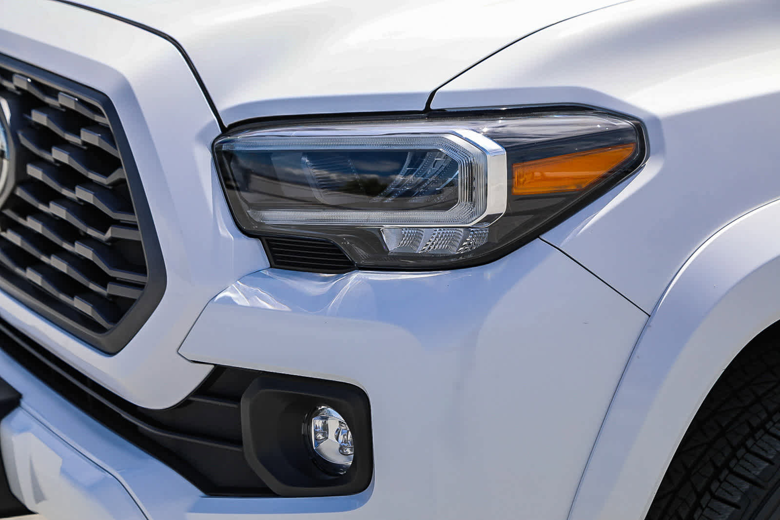 Certified 2023 Toyota Tacoma TRD Sport w/ TRD Premium Sport Package AWD/4WD image 9