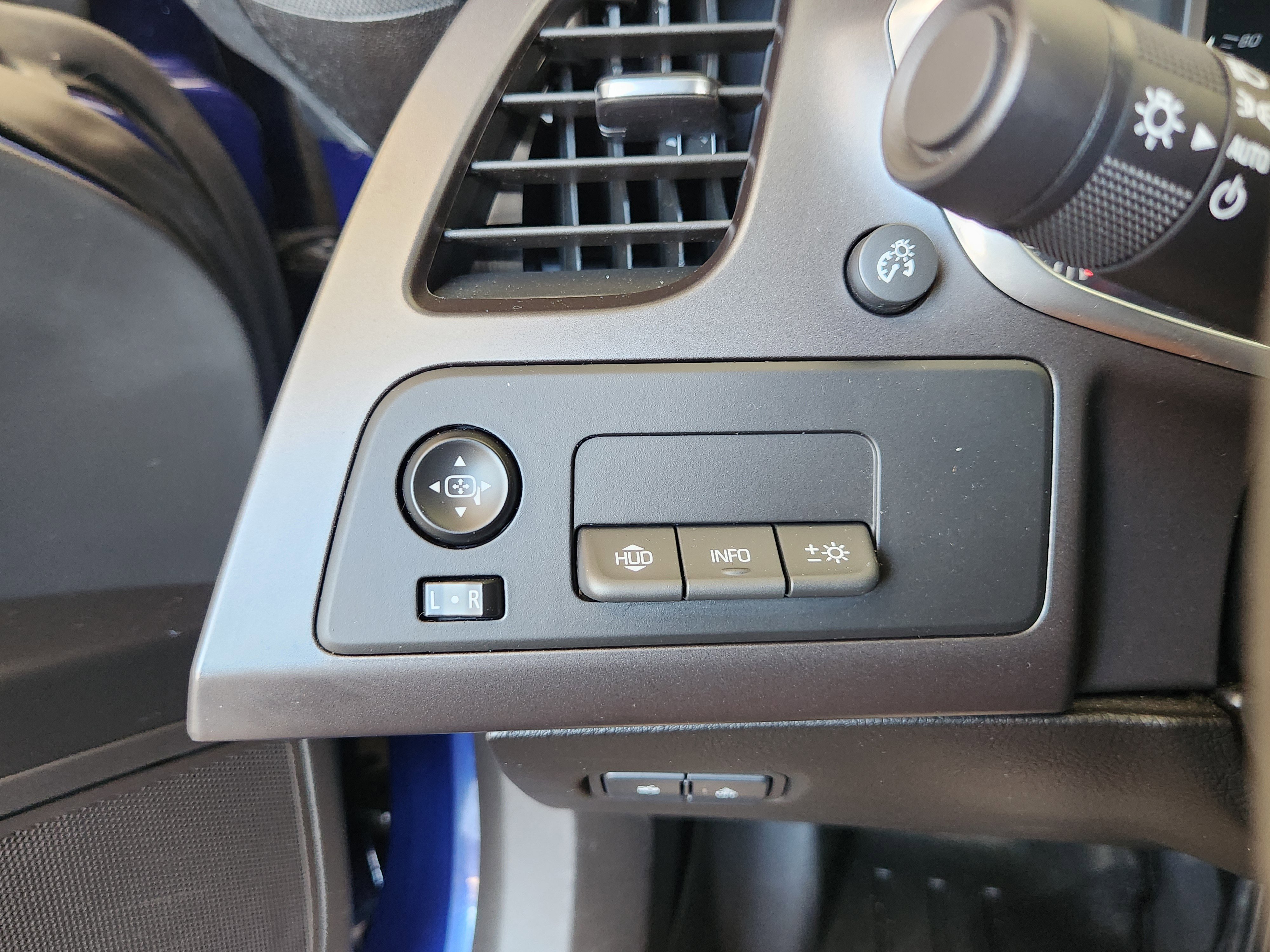 Certified 2018 Chevrolet Corvette 2LT w/ 2LT Preferred Equipment Group image 43