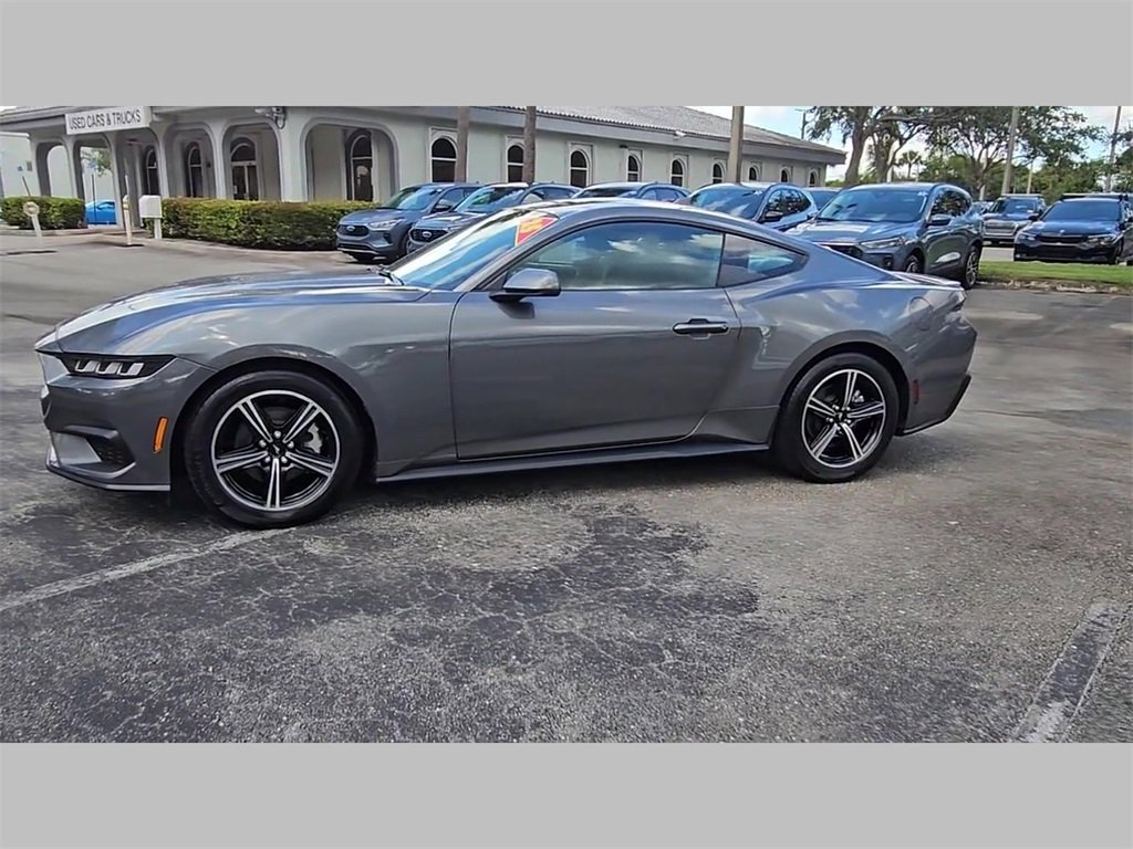 Used 2025 Ford Mustang Premium image 18