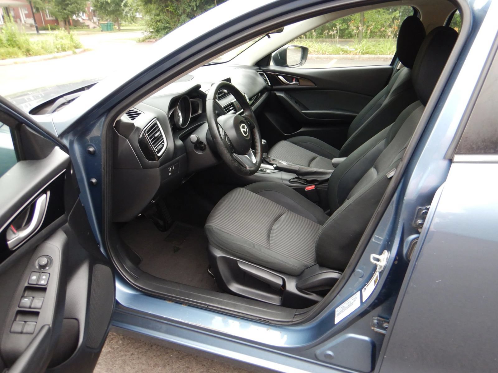 Used 2014 MAZDA MAZDA3 i Touring FWD image 12