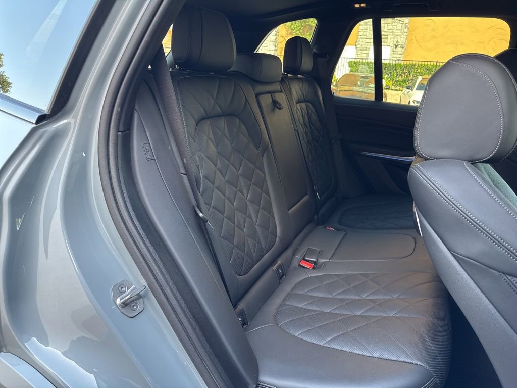 Used 2024 BMW X5 sDrive40i w/ M Sport Package RWD image 17