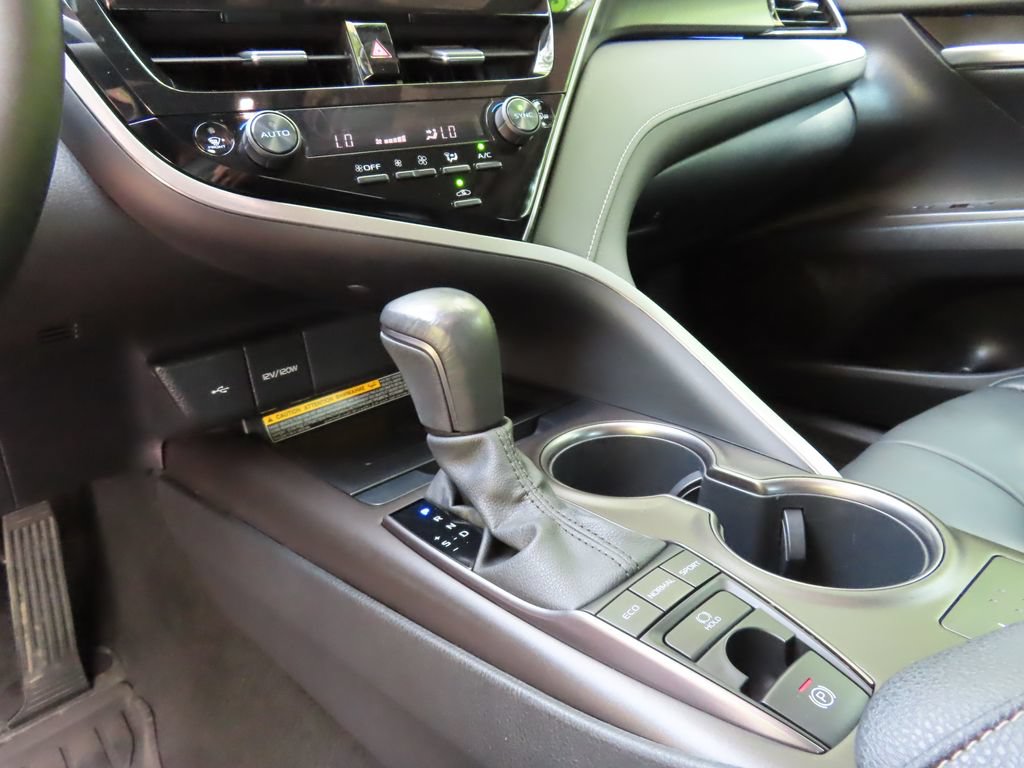 Used 2021 Toyota Camry XSE FWD image 25