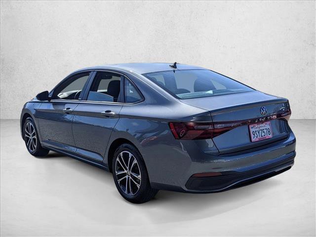 Used 2025 Volkswagen Jetta Sport image 8