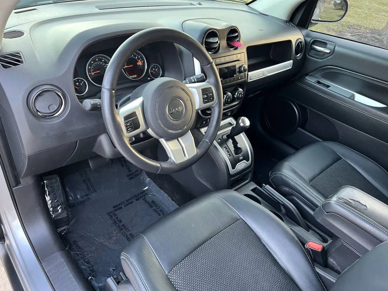 Used 2017 Jeep Compass Latitude image 16