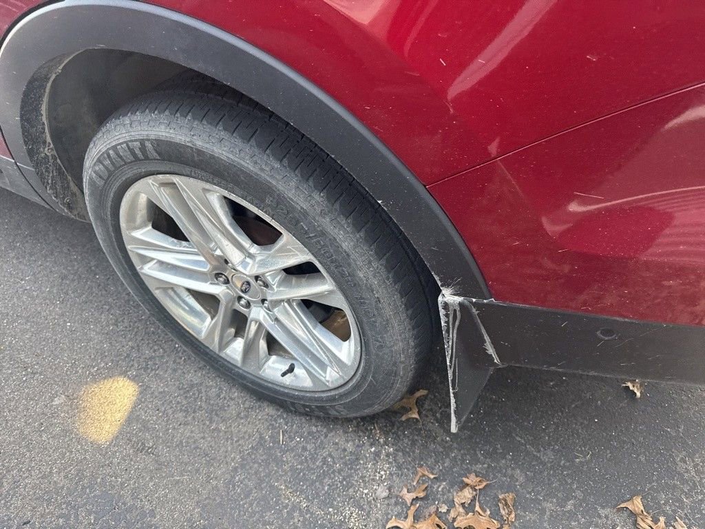 Used 2016 Ford Explorer Limited w/ Equipment Group 301A image 9