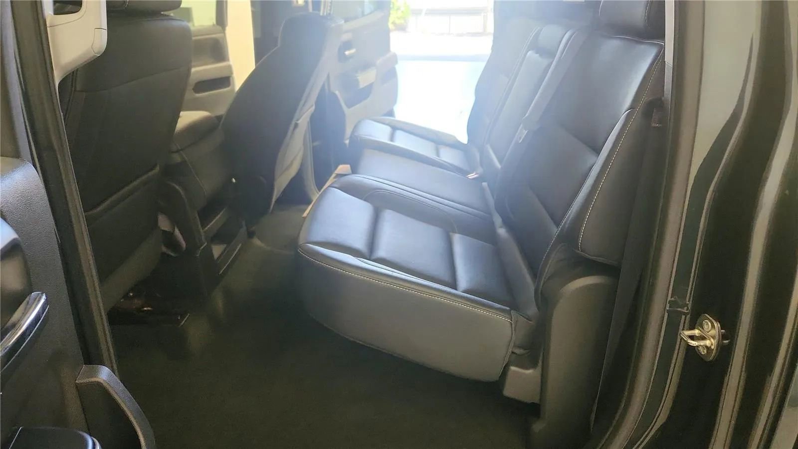 Used 2017 Chevrolet Silverado 1500 LT w/ All Star Edition image 32