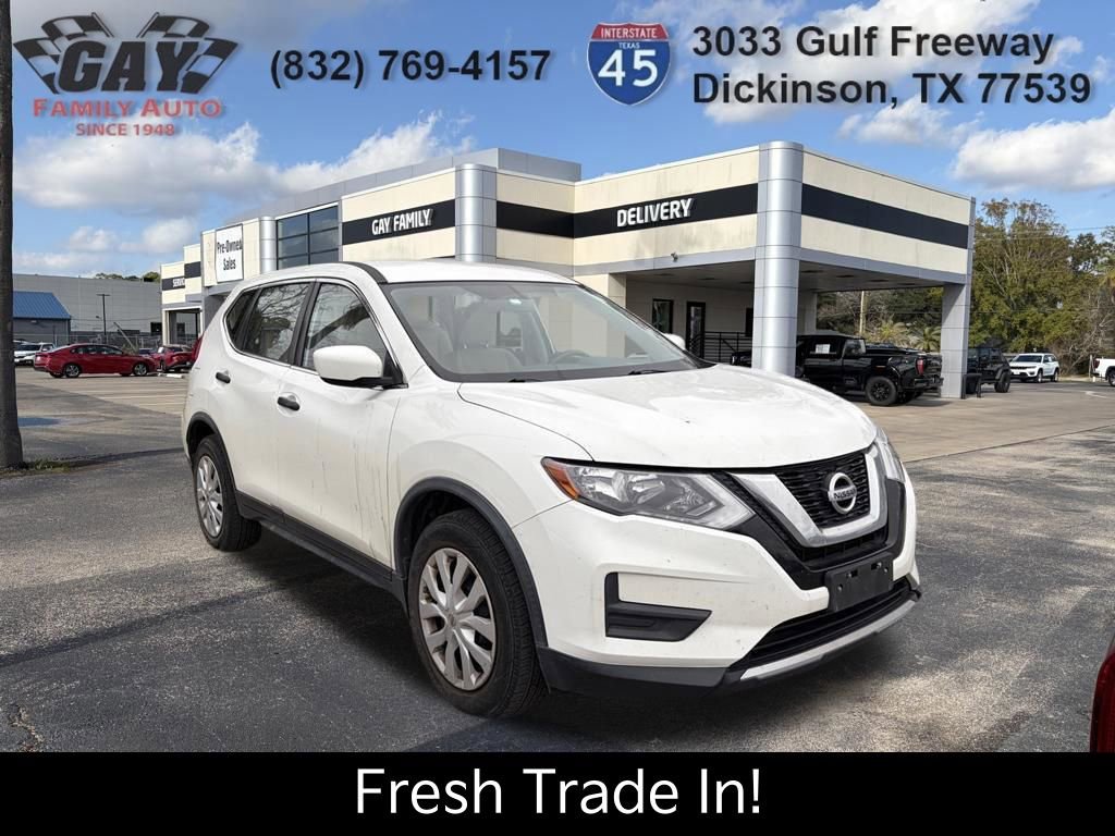 Used 2017 Nissan Rogue S image 1