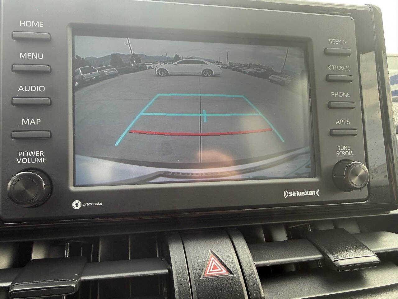 Used 2021 Toyota RAV4 XLE AWD/4WD image 37