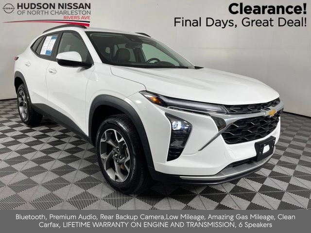 Used 2024 Chevrolet Trax LT w/ Driver Confidence Package FWD image 1
