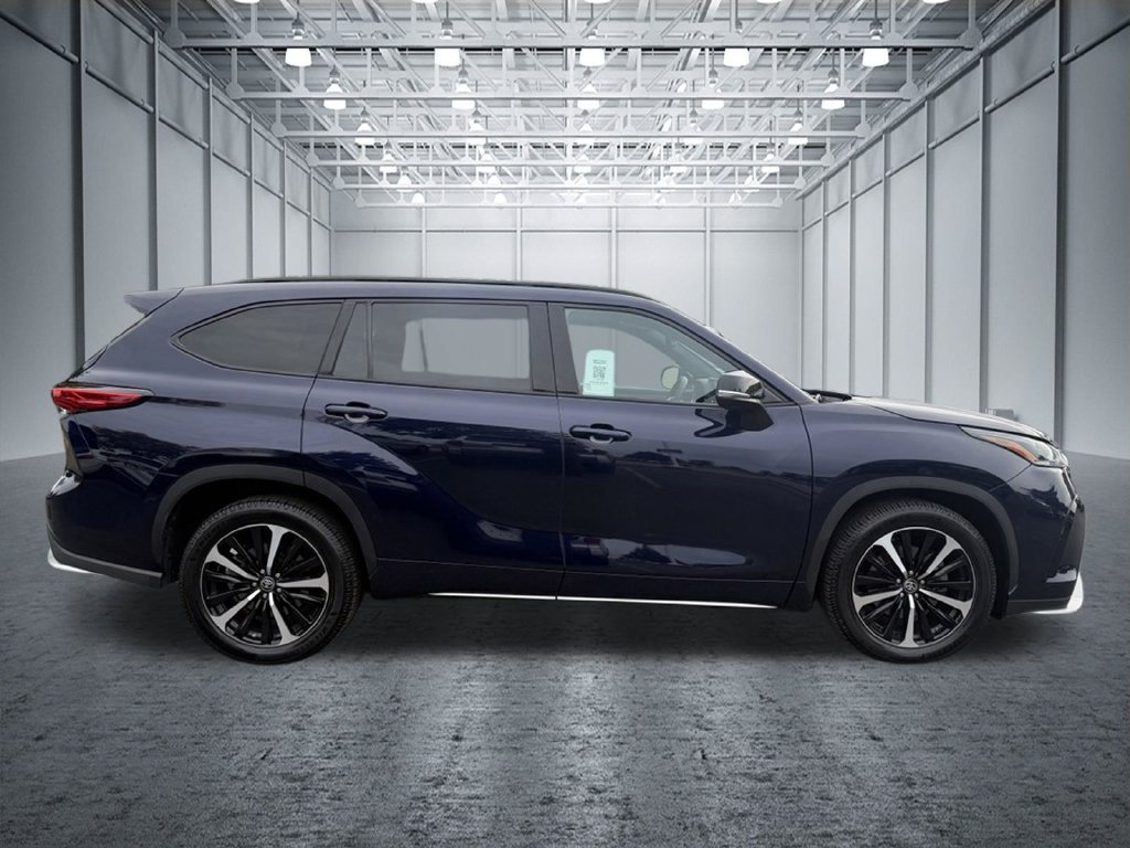 Used 2021 Toyota Highlander XSE AWD/4WD image 24