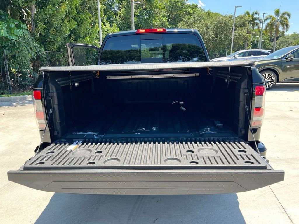 Used 2023 Nissan Frontier PRO-4X w/ Pro Convenience Package AWD/4WD image 21