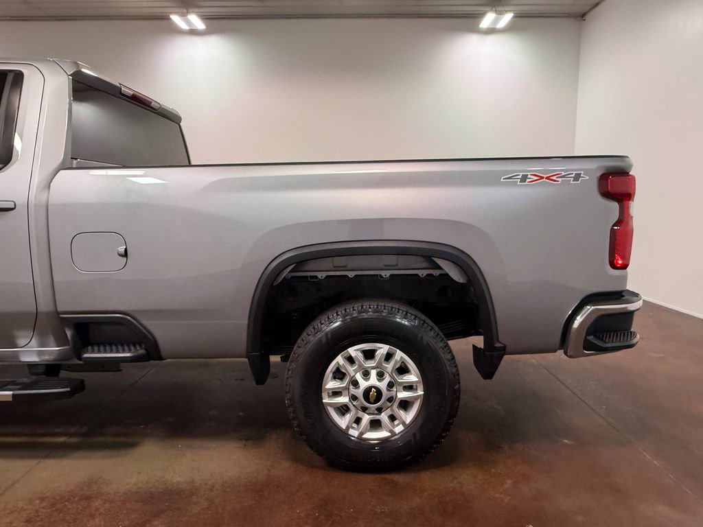 Used 2025 Chevrolet Silverado 2500 LT w/ Convenience Package AWD/4WD image 37