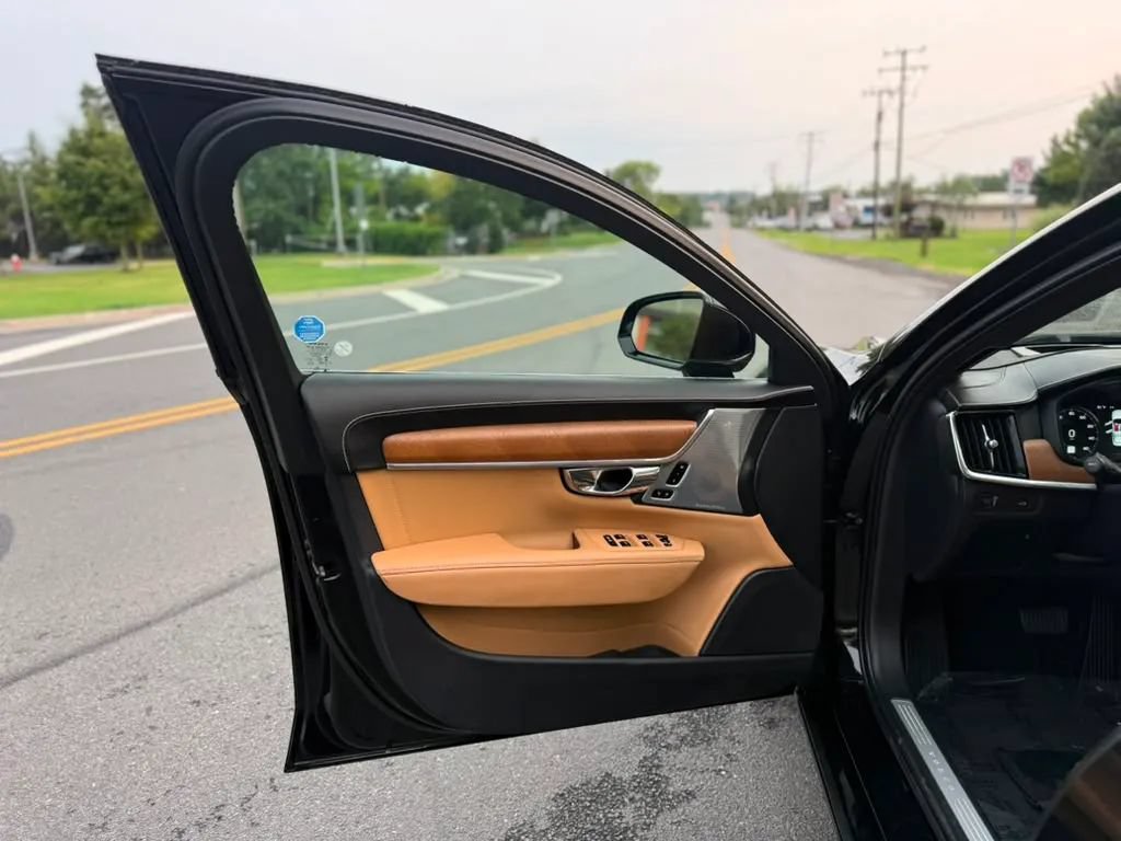 Used 2017 Volvo S90 T6 Inscription w/ Vision Package AWD/4WD image 35