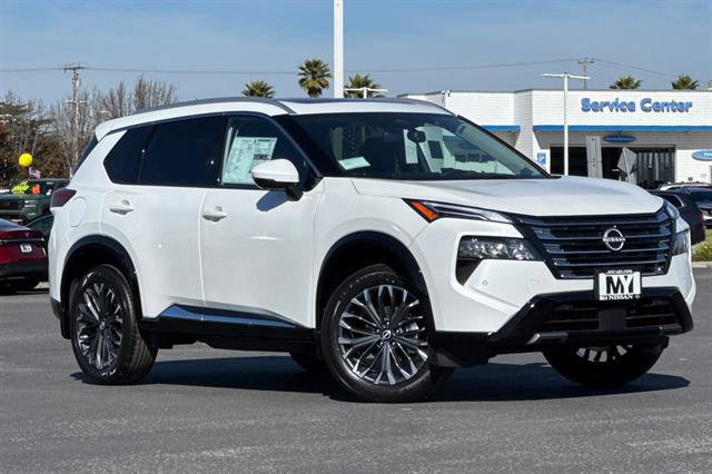 New 2026 Nissan Rogue Platinum image 2