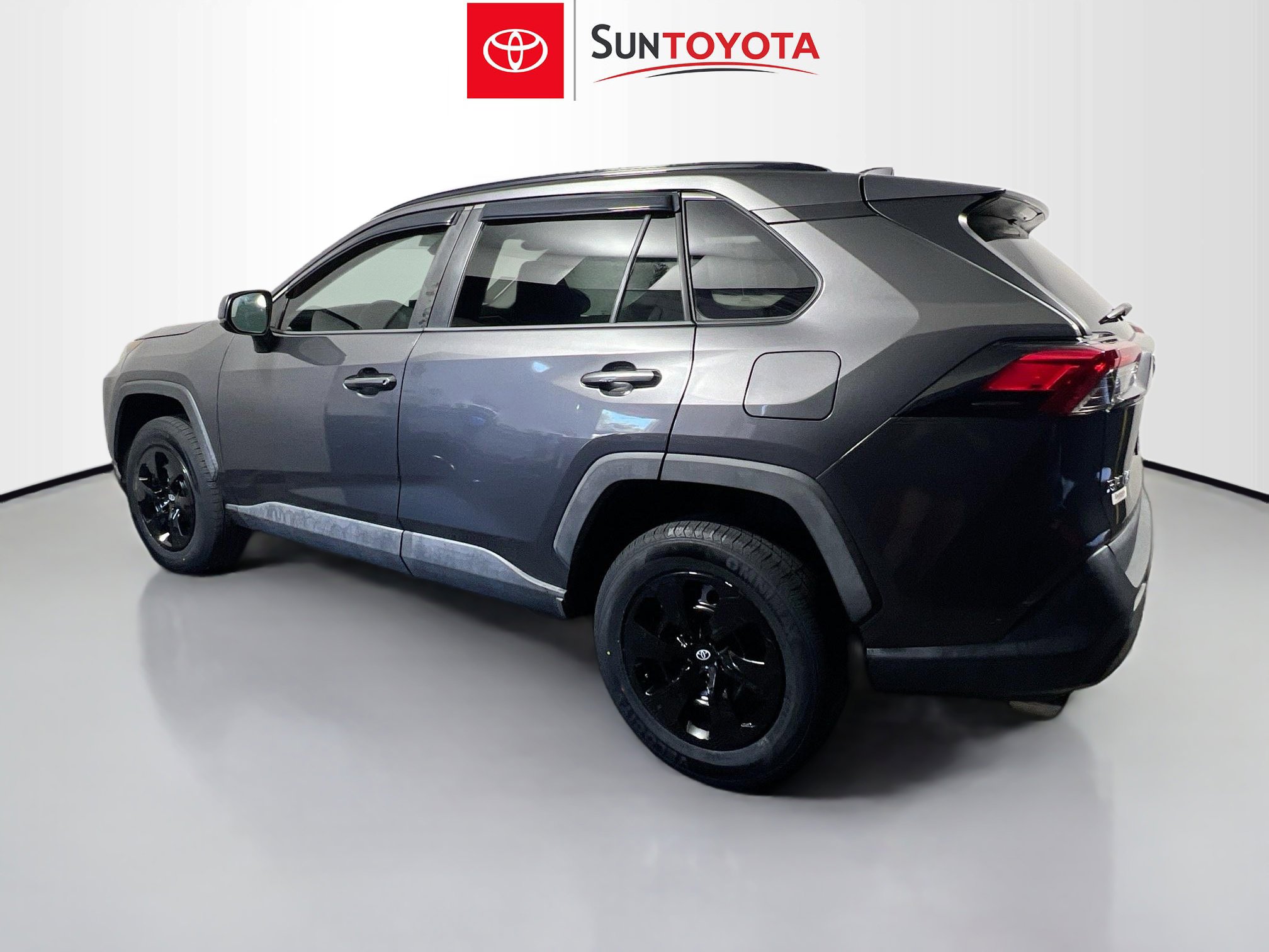 Used 2019 Toyota RAV4 LE image 6