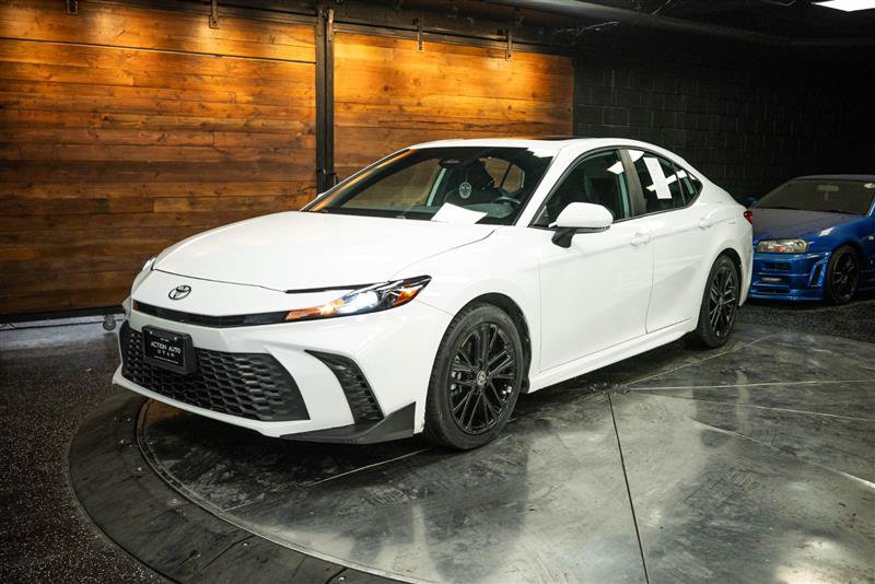 Used 2025 Toyota Camry SE w/ Multimedia Upgrade Package FWD image 2