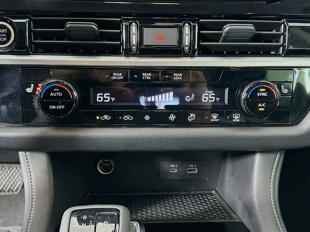 Used 2024 Nissan Pathfinder SV image 20