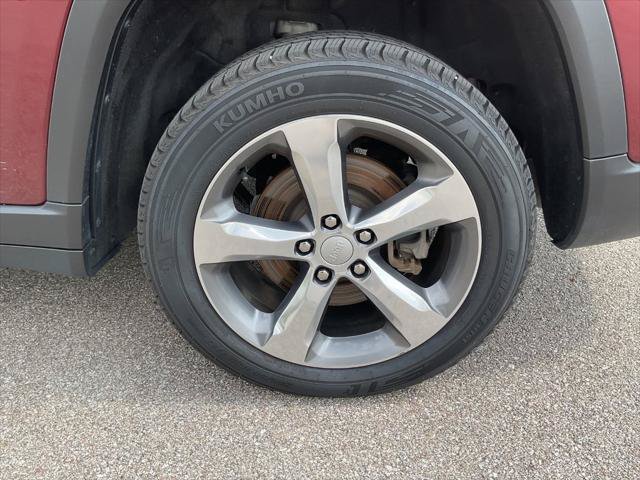 Used 2021 Jeep Grand Cherokee L Limited w/ Trailer Tow Group (B) AWD/4WD image 46