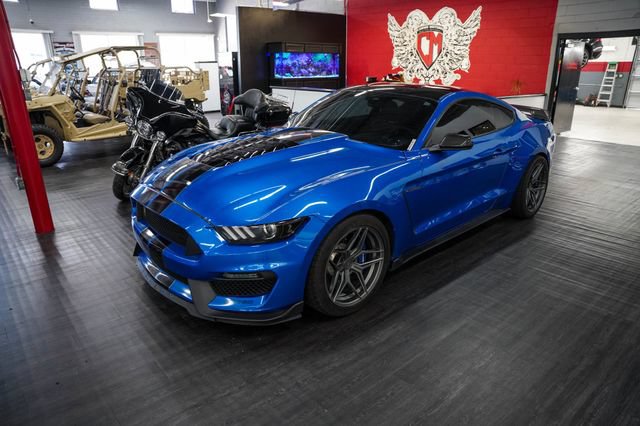 Used 2020 Ford Mustang Shelby GT350 w/ Technology Package RWD image 2