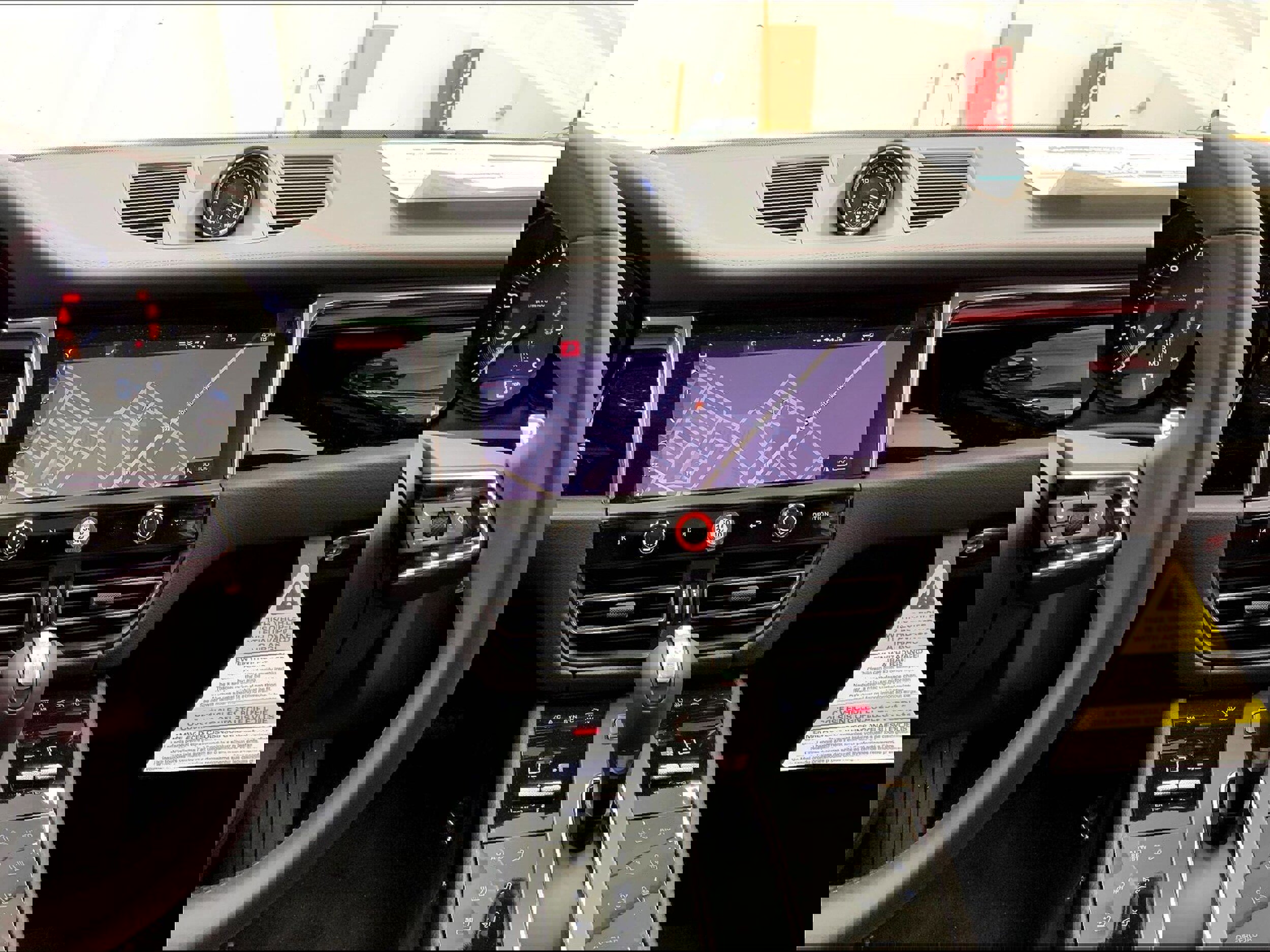 New 2025 Porsche Macan image 11