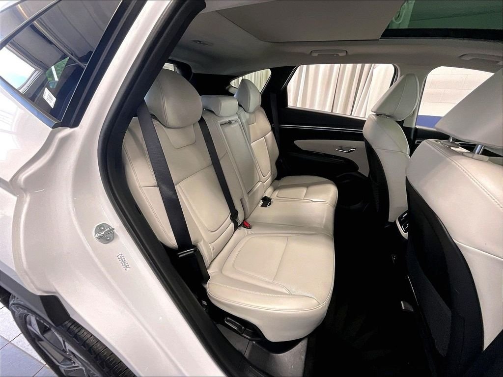 Used 2023 Hyundai Tucson Limited AWD/4WD image 16