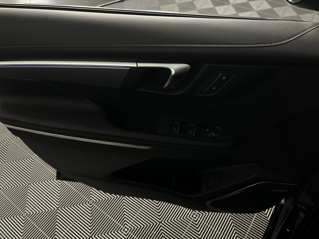 Used 2025 Buick Enclave Sport Touring image 28