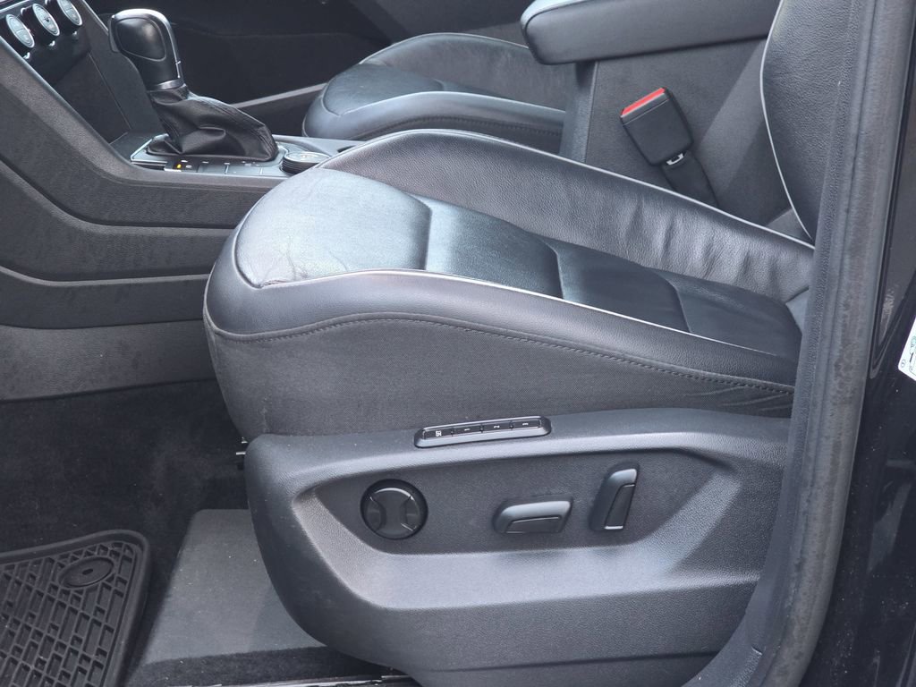 Used 2019 Volkswagen Tiguan S image 29