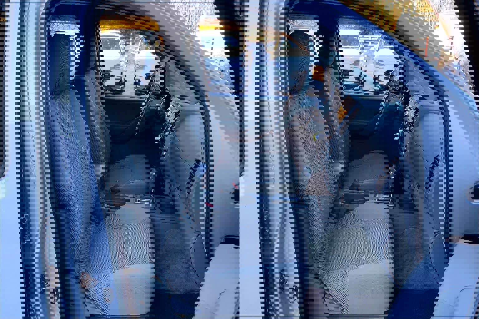 Used 2014 Nissan Frontier SV w/ SV Value Truck Package image 7