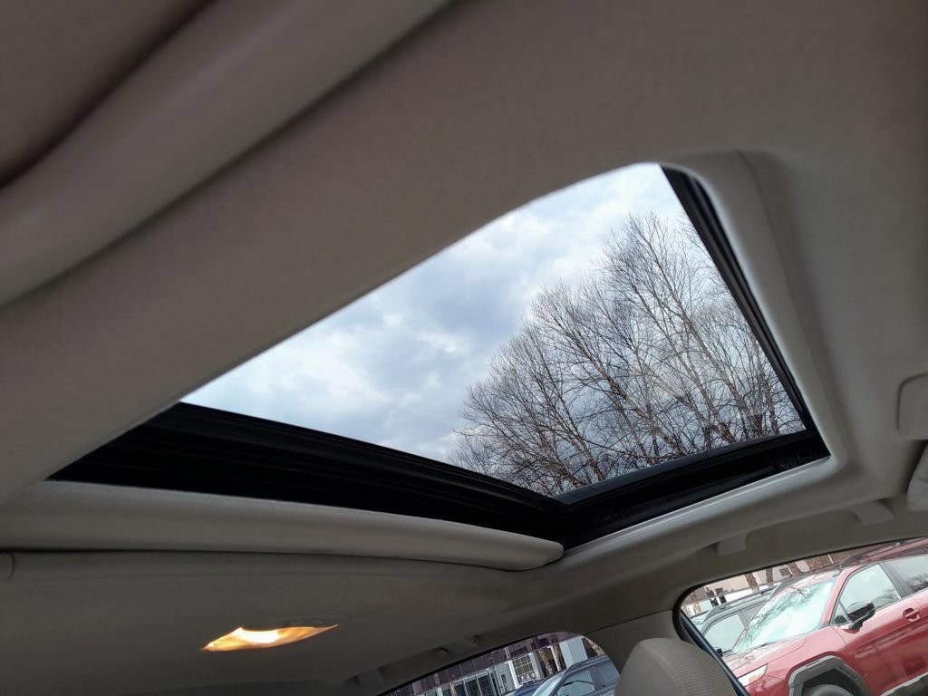 Used 2015 Subaru Crosstrek 2.0i Premium w/ Moonroof Package image 39