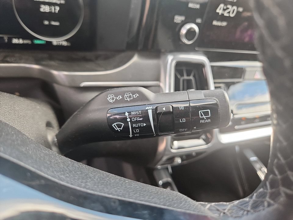 Used 2023 Kia Sorento SX FWD image 18